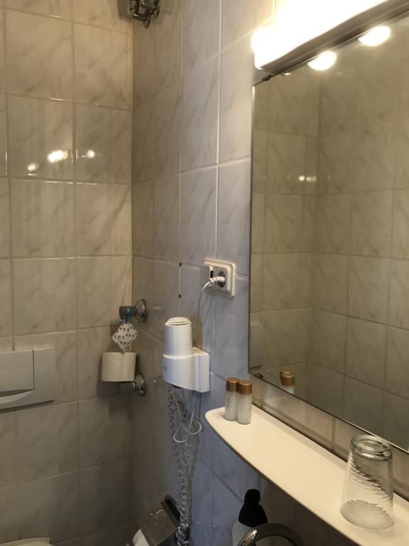 Hotel La Isla Köln Eksteriør billede